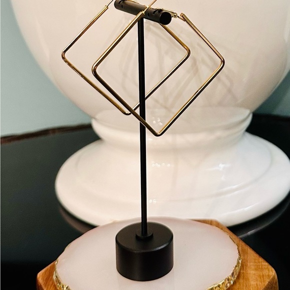 MINIMALIST square “hoop” earrings gold and silver color - Picture 6 of 11